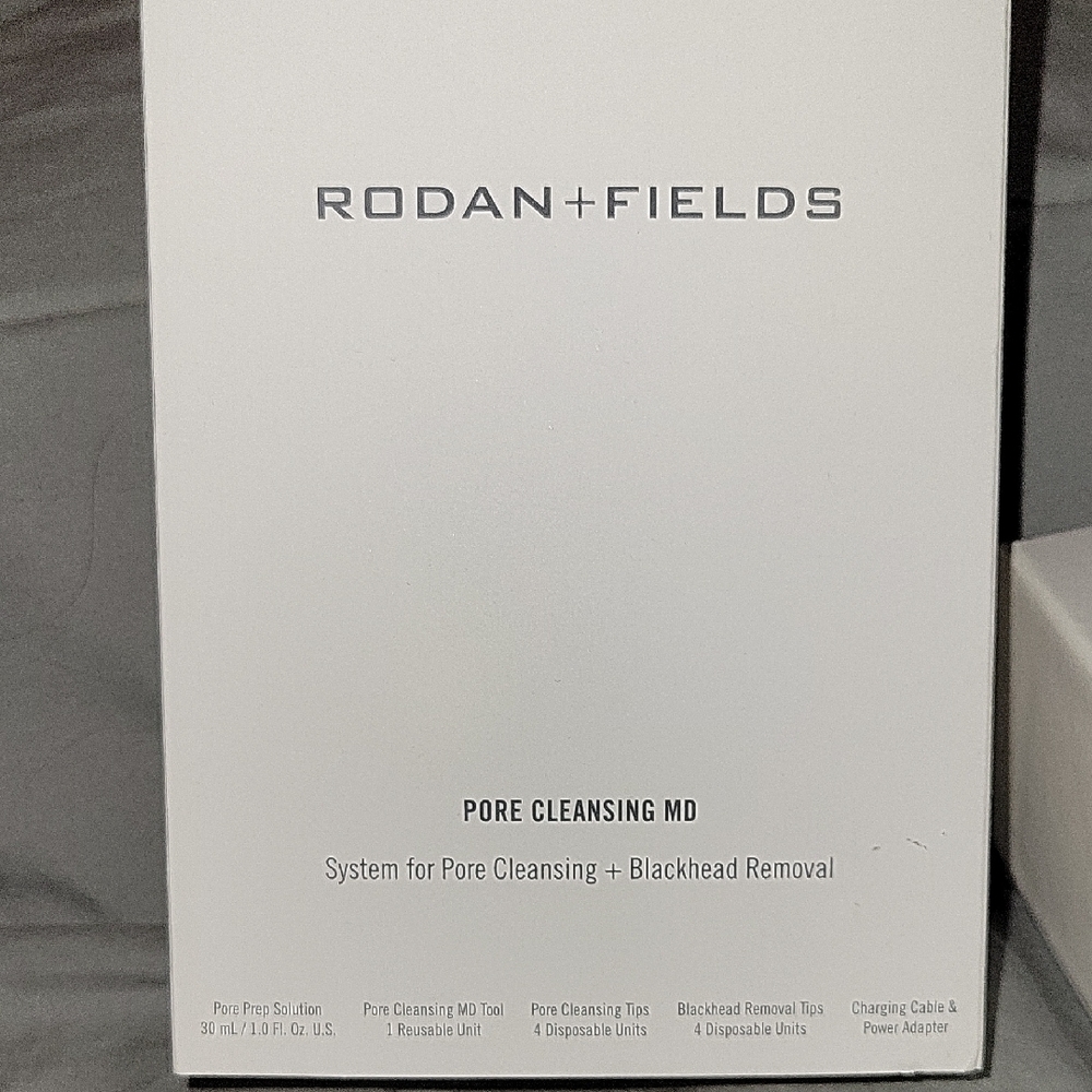 Rodan + Fields Pore Cleansing MD System in White